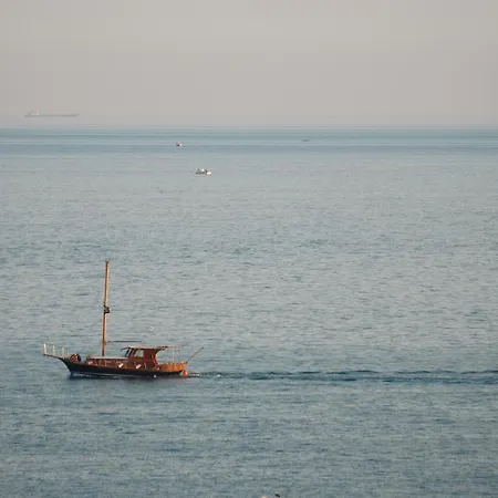 Pelikan 3* ブユックチェクメジェ