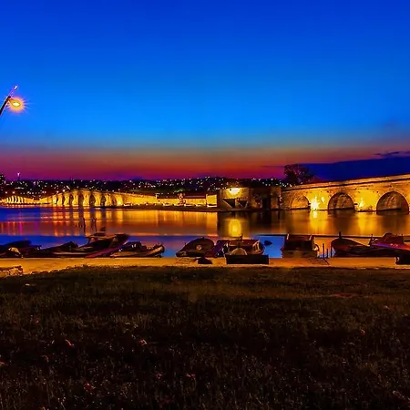 Pelikan ホテル 3*