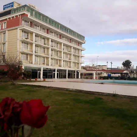 Pelikan Otel